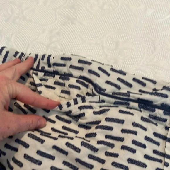 Anthropologie blue and white shorts XS - Picture 4 of 7